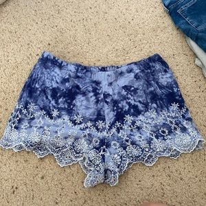 Large Kendall & Kylie tie-dye shorts